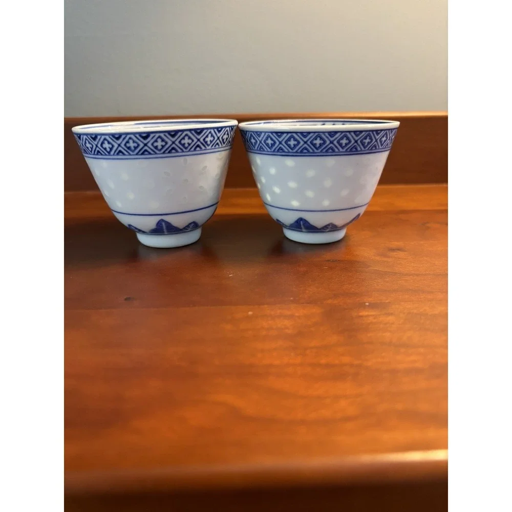 Vintage Tienshan White Ceramic Blue Dragon Sake Cups (Set Of 2) And Small Pot‎